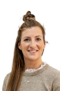 Katie Leighton-200×300